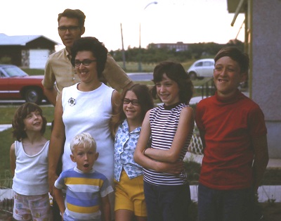 Walter Straker, Shirley Straker, Straker children 1971